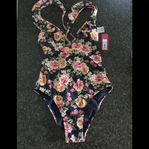 Xhilaration floral one piece swimsuit NWT small